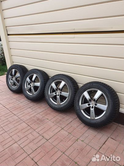 Колеса на Honda CRV Michelin X Ice 215/65 R16