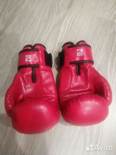 Боксерские перчатки