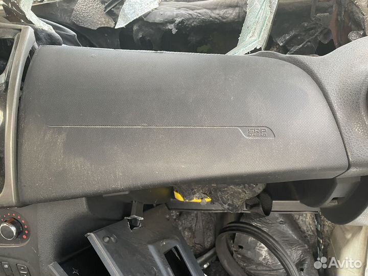 Подушка безопасности logan 2