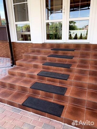 Коврик резиновый на ступеньку