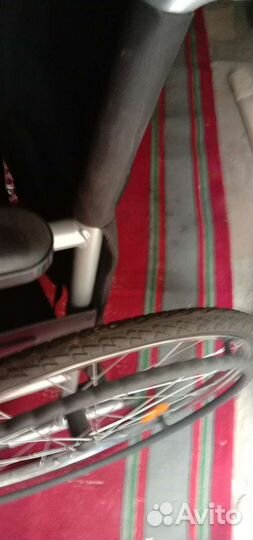 Инвалидная коляска новая,складная