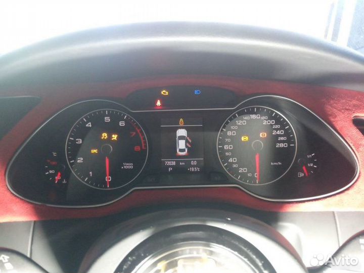 Приборная панель Audi A4 B8