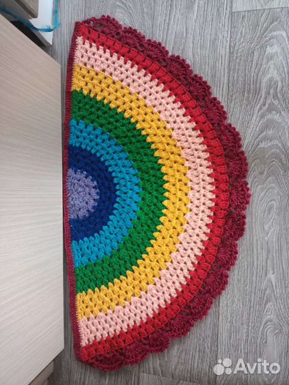 Коврик ручной работы полукруглый