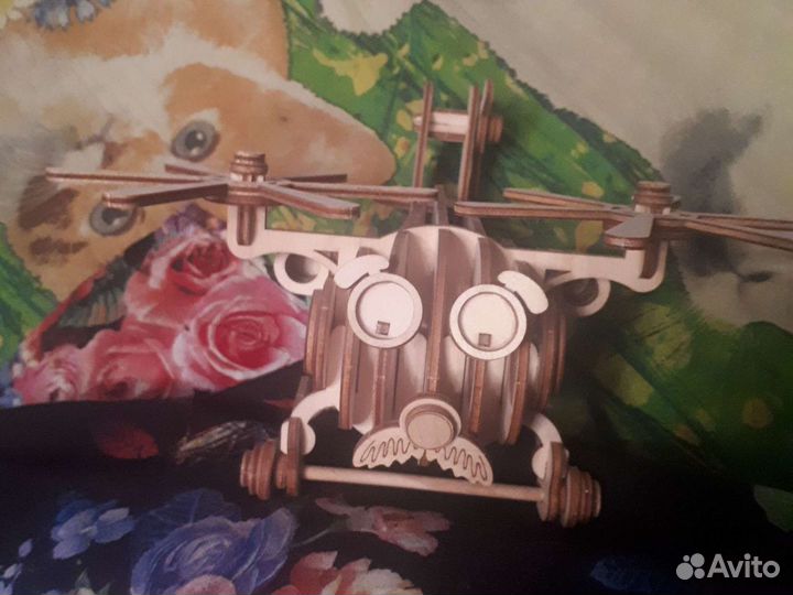 Коллекц.игрушка.якубович. из дерева