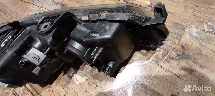 Хорошая Фара Honda accord7 оригинал