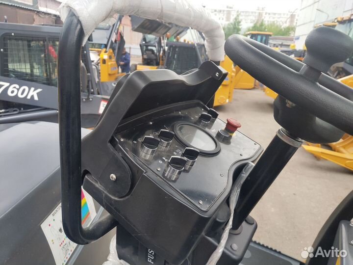 Дорожный каток XCMG XMR303, 2023