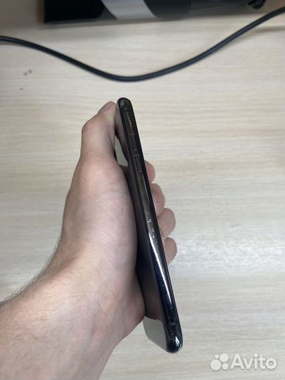 iPhone Xs, 64 ГБ