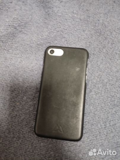 iPhone SE, 64 ГБ