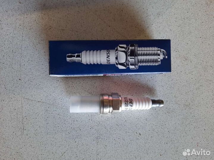 Свеча зажигания Denso XU22EPR-U 
