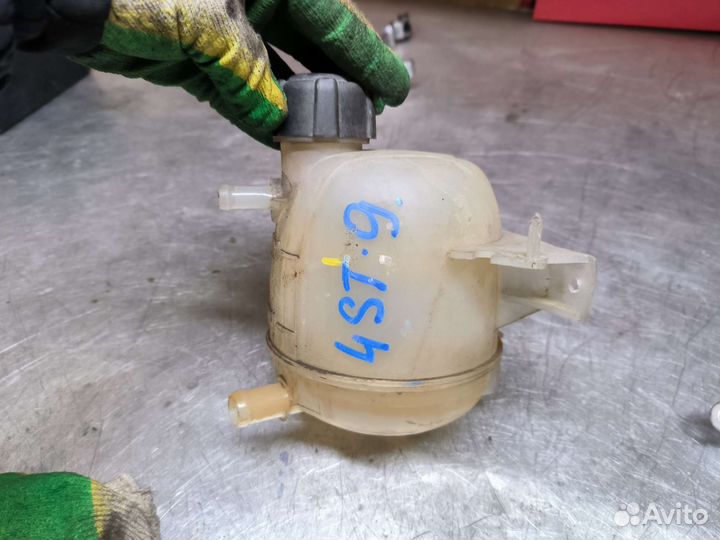 Renault Logan бачок расширительный антифриза