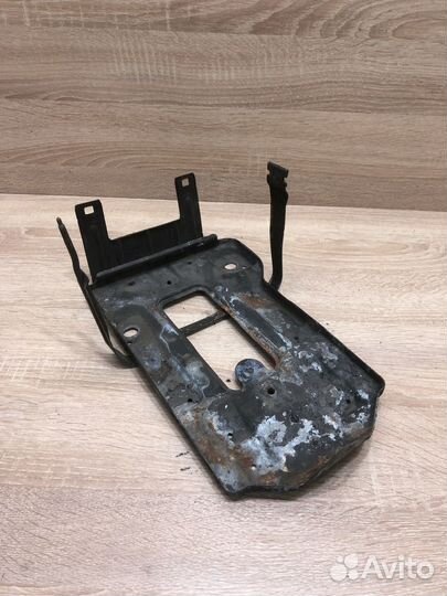 Крепление Аккумулятора Мерседес W221