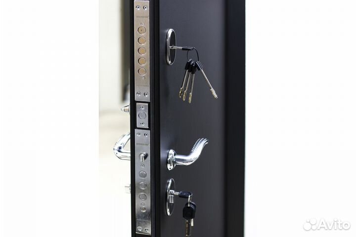 Входная дверь 