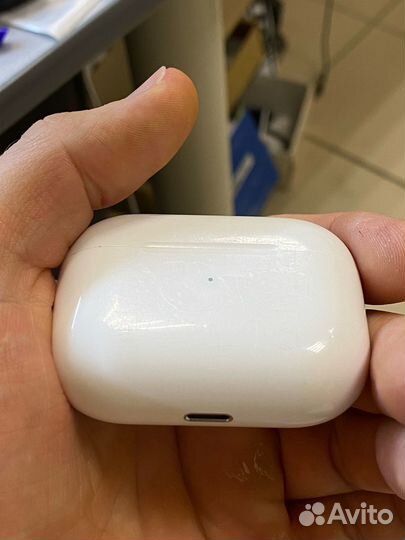 Кейс Apple AirPods Pro