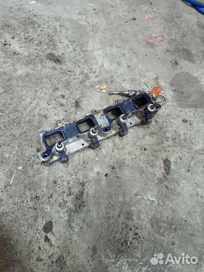 Топливная рампа Vag 1.4 TSI cax caxa