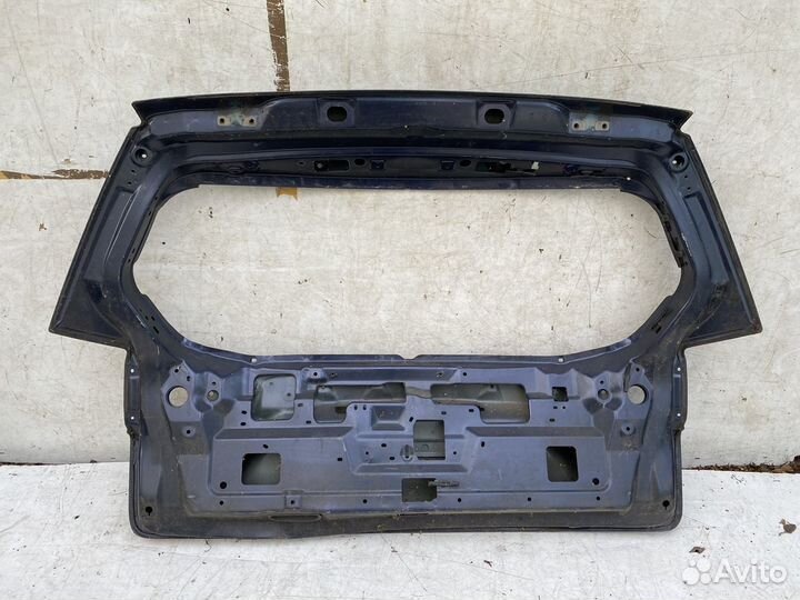 Крышка багажника Mitsubishi outlander xl