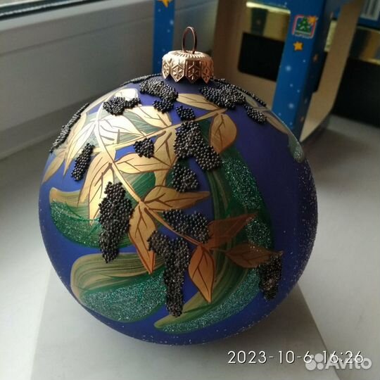 Новогодний шар 12 см ручная работа