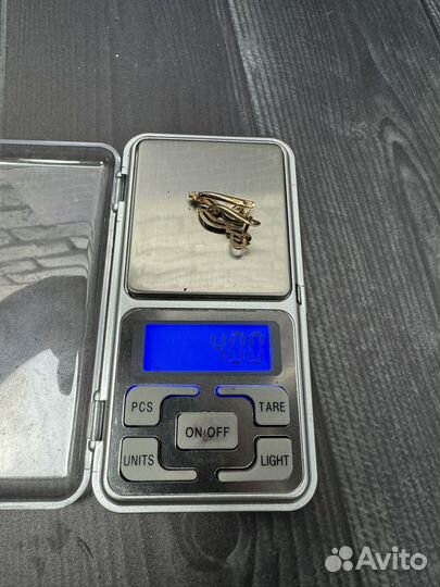 Золотое серьги 585 проба 4.00гр