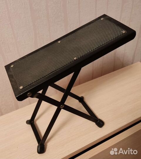 Стойка-подножка для гитариста