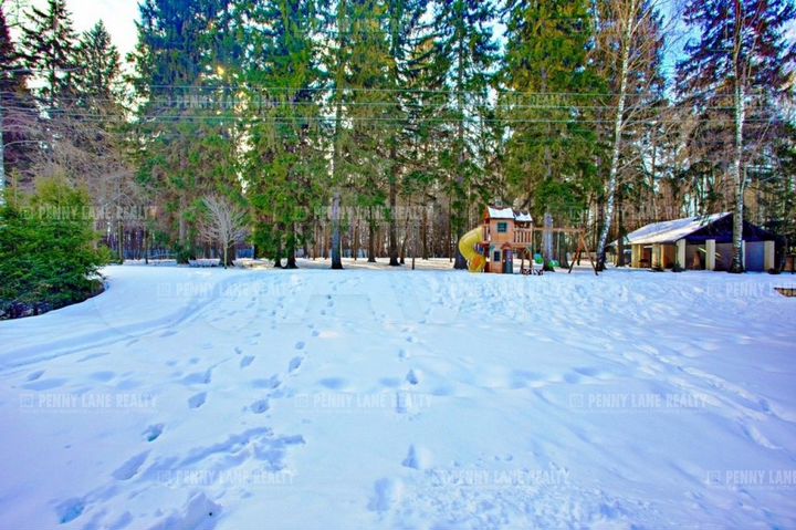 Дом 800 м² на участке 100 сот.