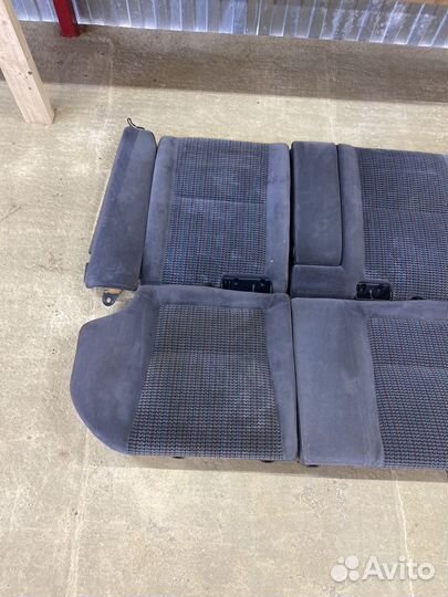 Заднее сиденье toyota carina E