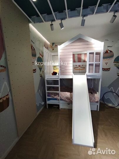Двухъярусная детская кровать домик с горкой