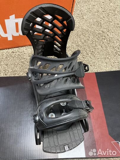 Доска для сноуборда-ботинки-крепление