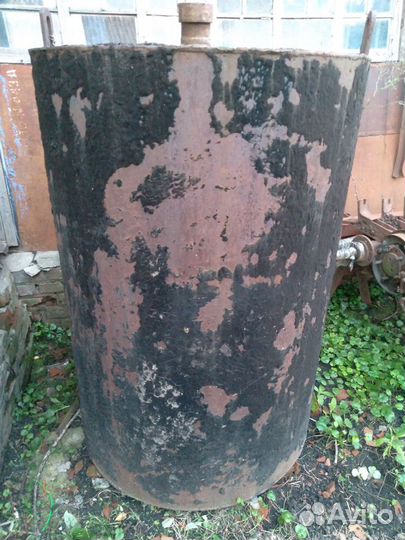 Емкость, бочка, бак метал 0,8 м3. 900х1280 мм