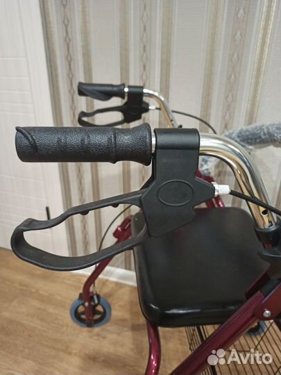 Ходунки для инвалидов(Ролляторы)