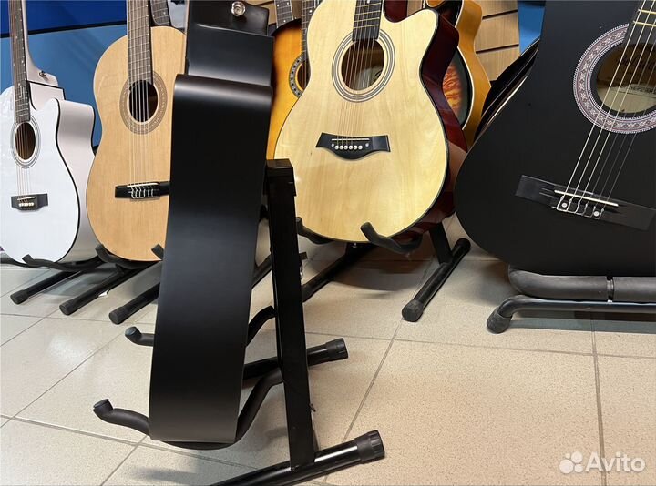 Гитара для обучения с комплектом