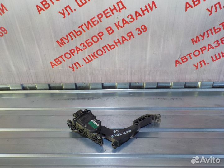 Педаль газа электронная Шкода Октавия Тур