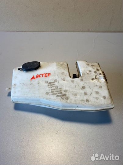 Бачок омывателя Renault Duster