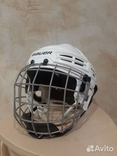 Шлем для хоккея 
