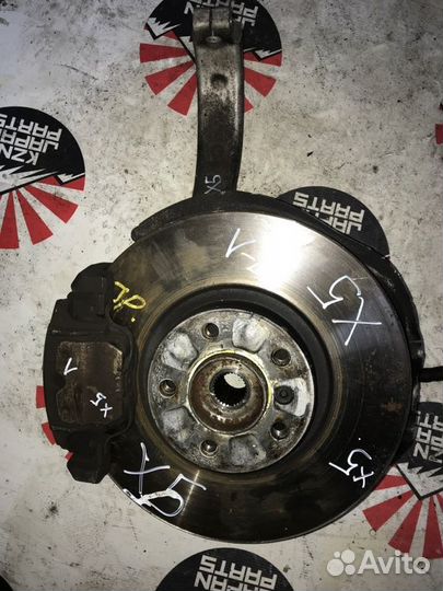 Кулак поворотный передний правый Bmw X5 E70 3.0