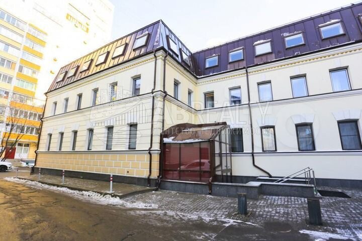 Здание, 1223 м² в цао с парковкой