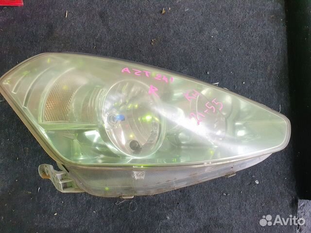 Фара право c Toyota Caldina ZZT241W 1ZZ-FE