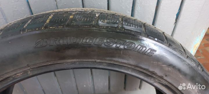 Bridgestone Blizzak VRX 255/40 R19