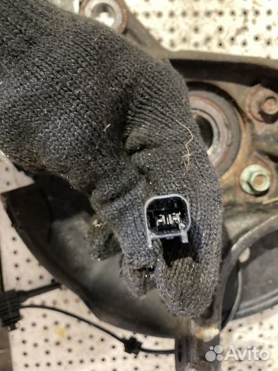 Кулак передний правый Mazda CX-5 (KE)