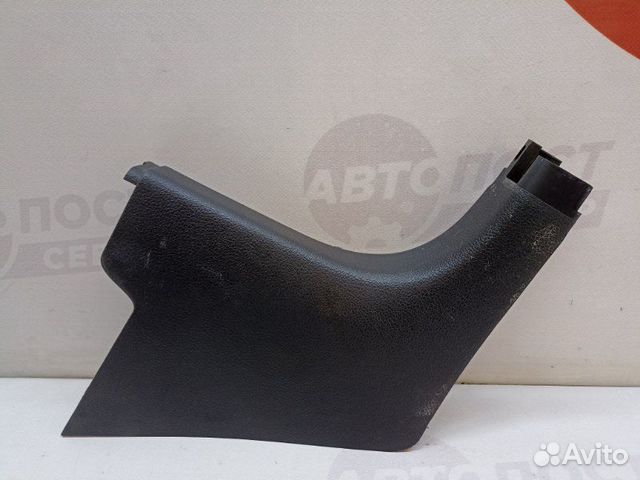 Обшивка стойки передняя правая Volkswagen Jetta A6