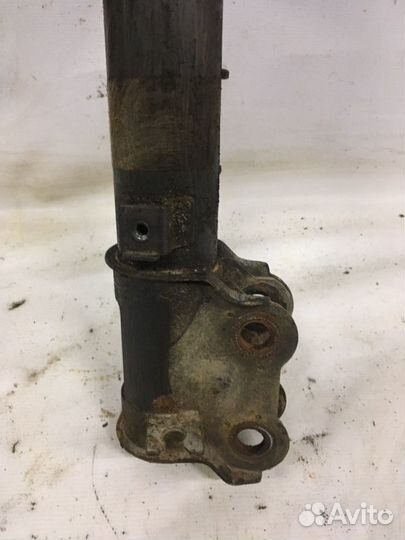 Стойка подвески передняя правая Kia Rio 3 седан