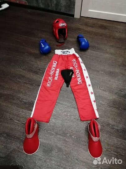 Кикбоксерская экипировка