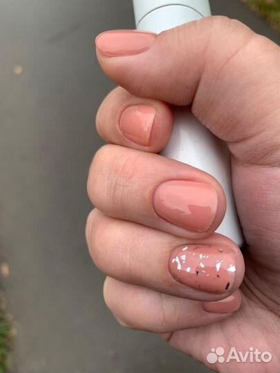 Мастер маникюра и педикюра