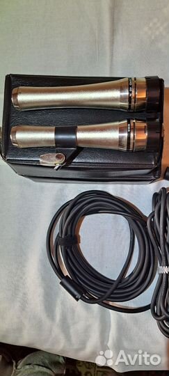 Профессиональный студийный микрофон