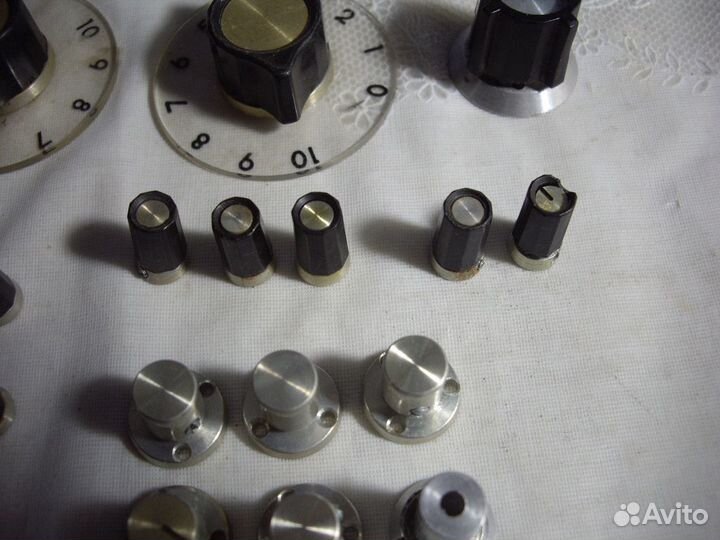 Ручки от приборов для радиолюбителей 23 штуки