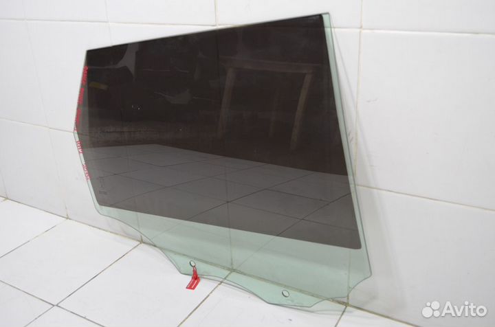 Стекло двери заднее правое Land Rover Range Rover