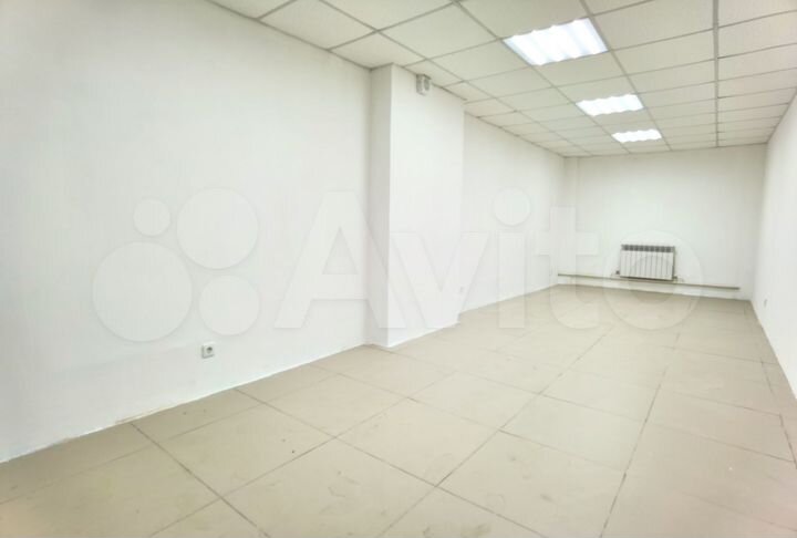 Офис с водой в Центре около входа, 18 м2