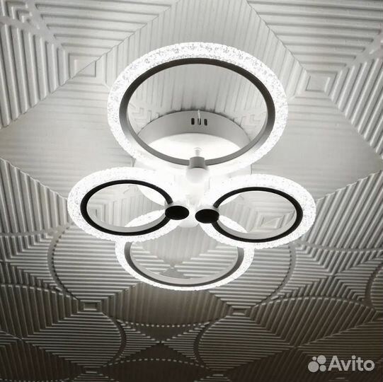 Люстра светодиодная. Новая