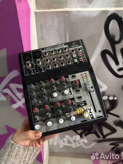 Микшер Behringer xenyx 1002