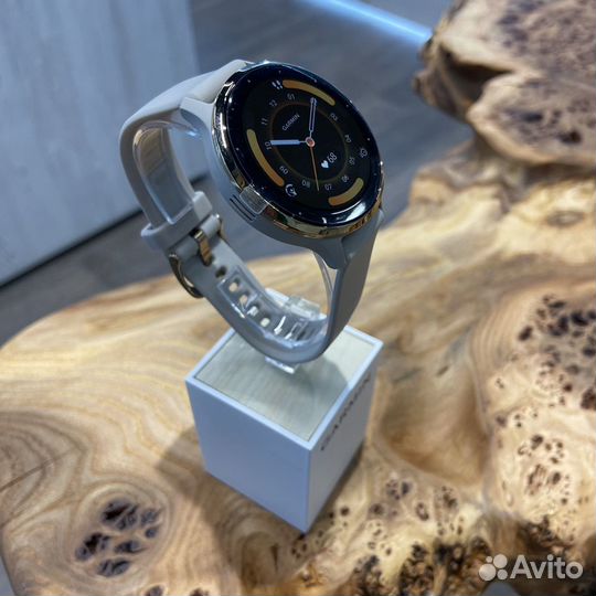 Часы Garmin Venu 3S French Gray с кожаным ремешком