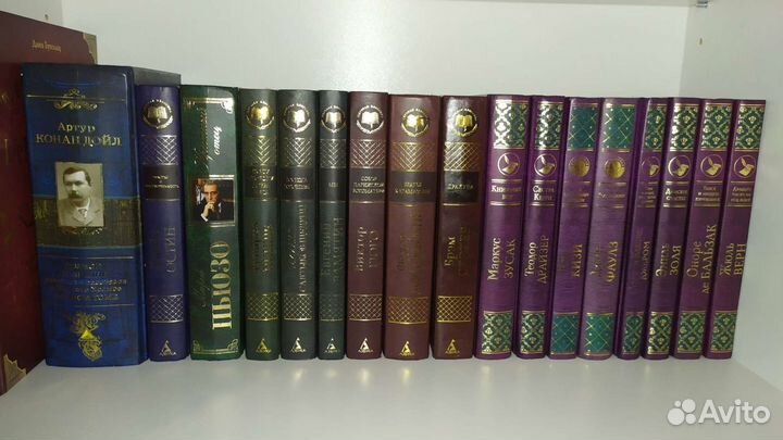 Книги. Много. Художественная литература