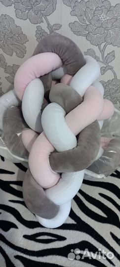 Бортик в кроватку